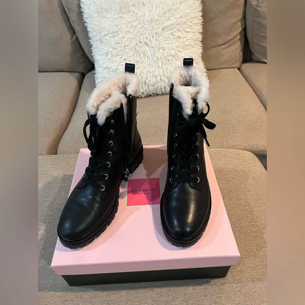 Kate spade boots black in color